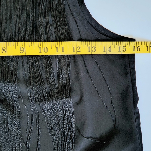 Banana Republic black fringe top sleeveless size XS petite - Picture 3 of 6